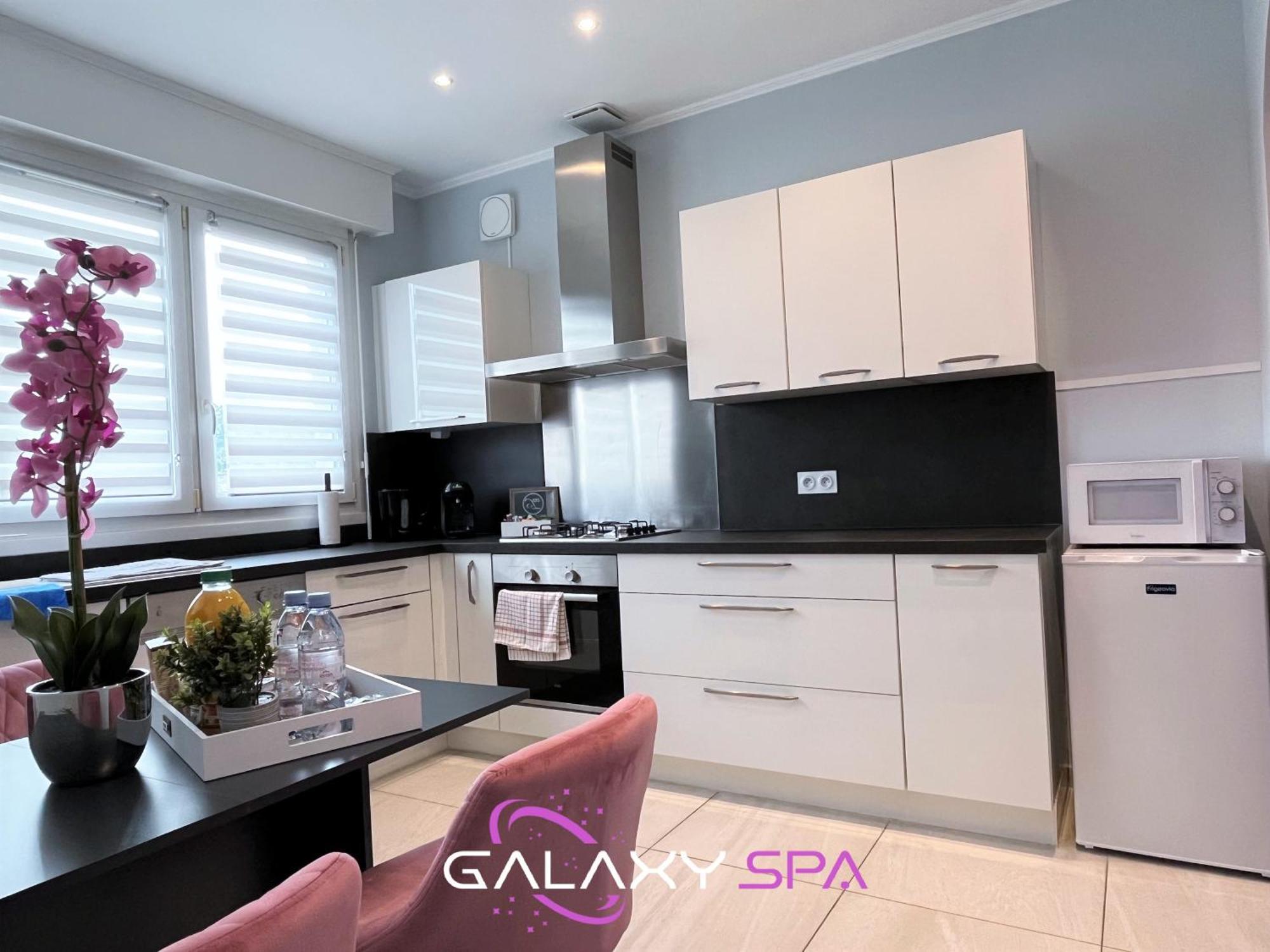 Galaxy Spa - Suite Venus Jacuzzi Et Sauna Privatif Champigneulles Eksteriør bilde