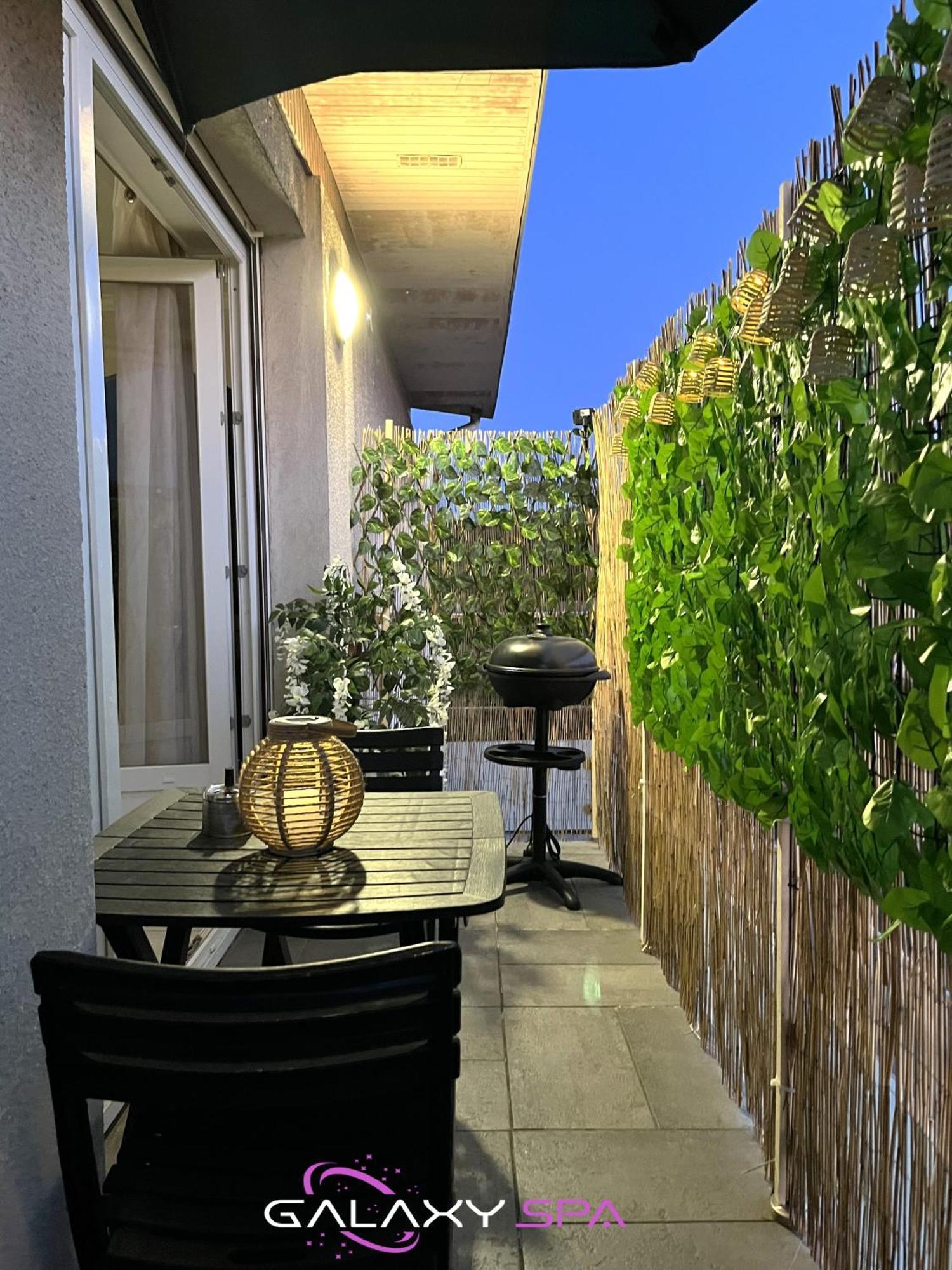 Galaxy Spa - Suite Venus Jacuzzi Et Sauna Privatif Champigneulles Eksteriør bilde