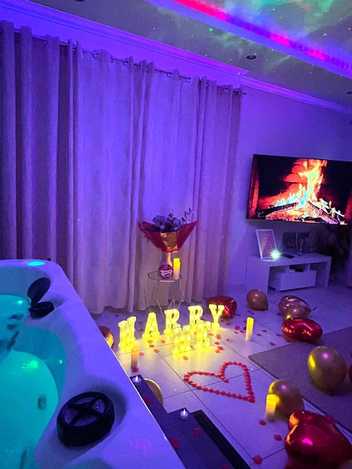 Galaxy Spa - Suite Venus Jacuzzi Et Sauna Privatif Champigneulles Eksteriør bilde